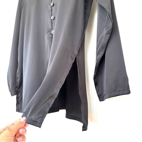 Nicole Miller New York button down shirt, long sleeves, satin fabric - Picture 8 of 14